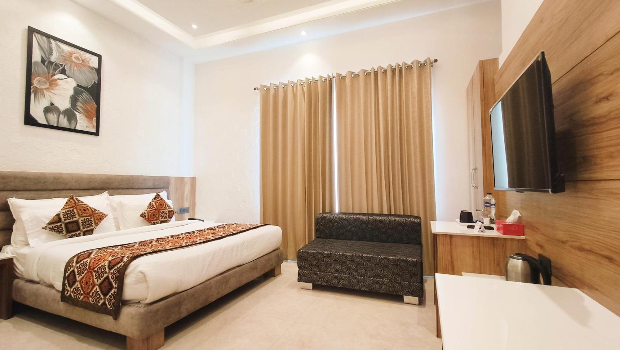 Blessings Hotel อัมริตสา ภายนอก รูปภาพ