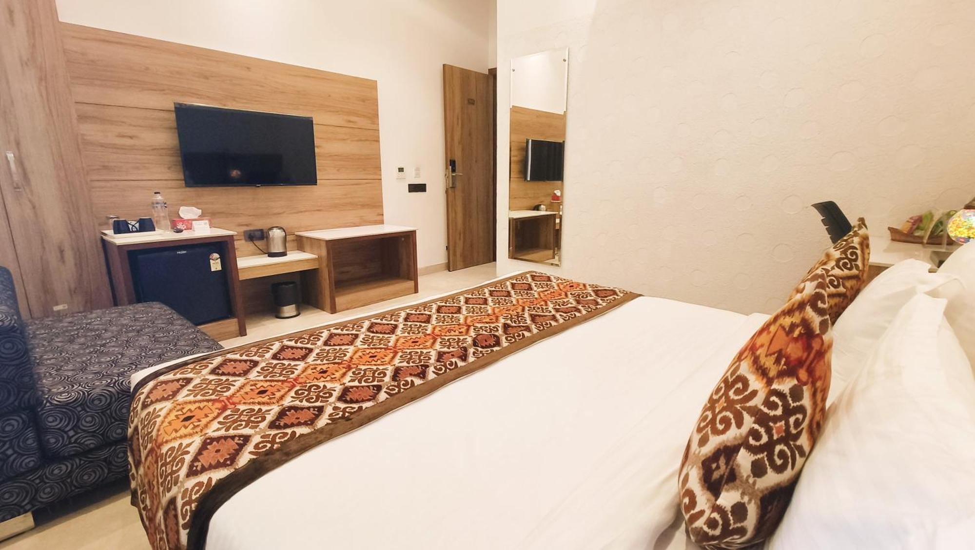 Blessings Hotel อัมริตสา ภายนอก รูปภาพ