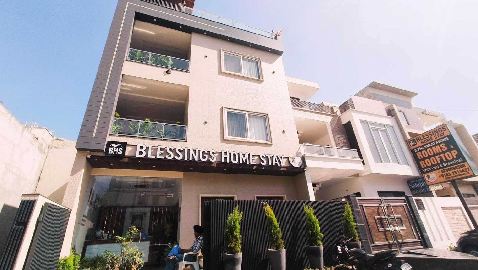 Blessings Hotel อัมริตสา ภายนอก รูปภาพ